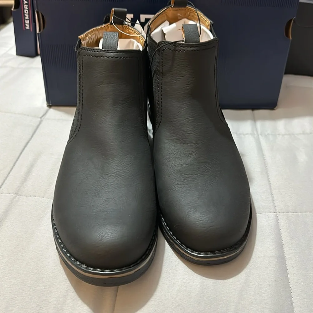 Izod Men's Chukka Black Boot - Picture 3 of 5